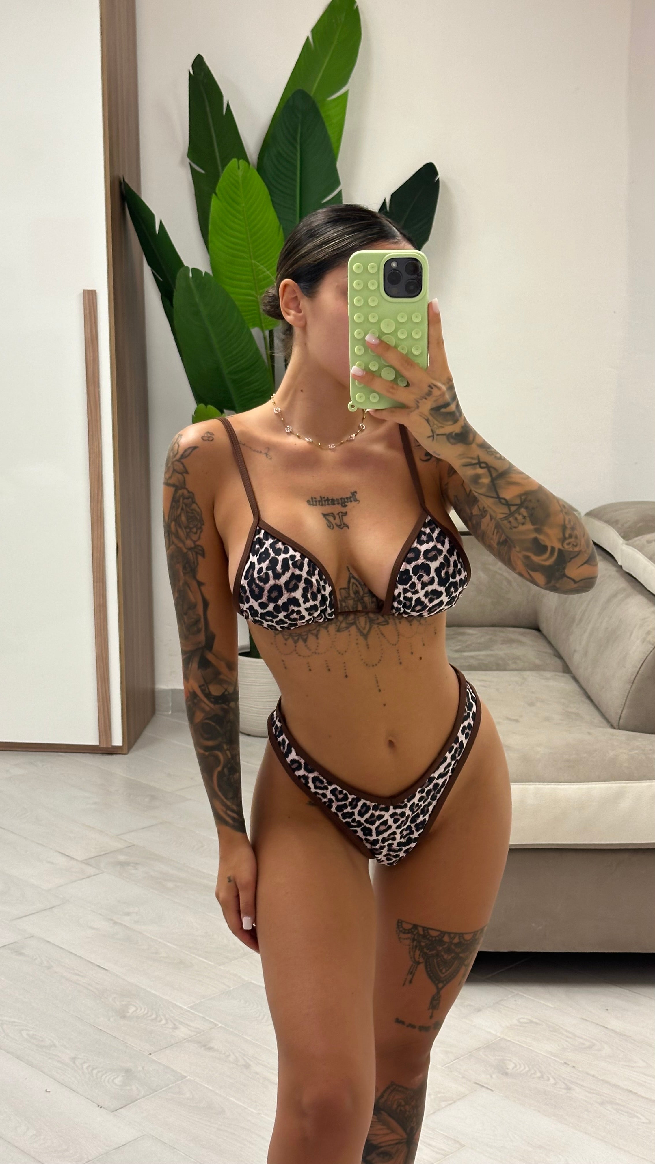 Bikini Leo Brown